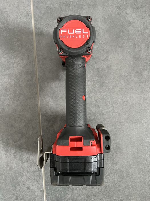 Безщітковий.Акум імпакт Milwaukee M18 FID 3