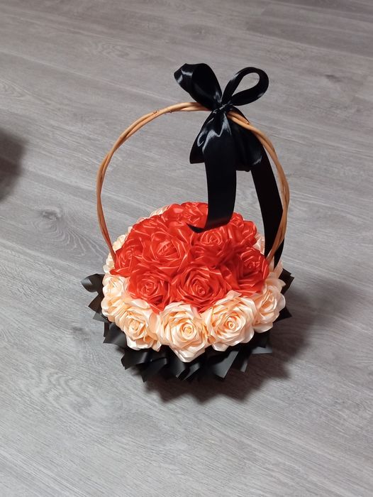 Букети і кошики з атласних  стрічок