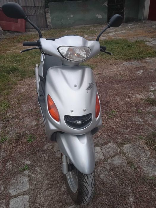 YAMAHA Grand axis 100