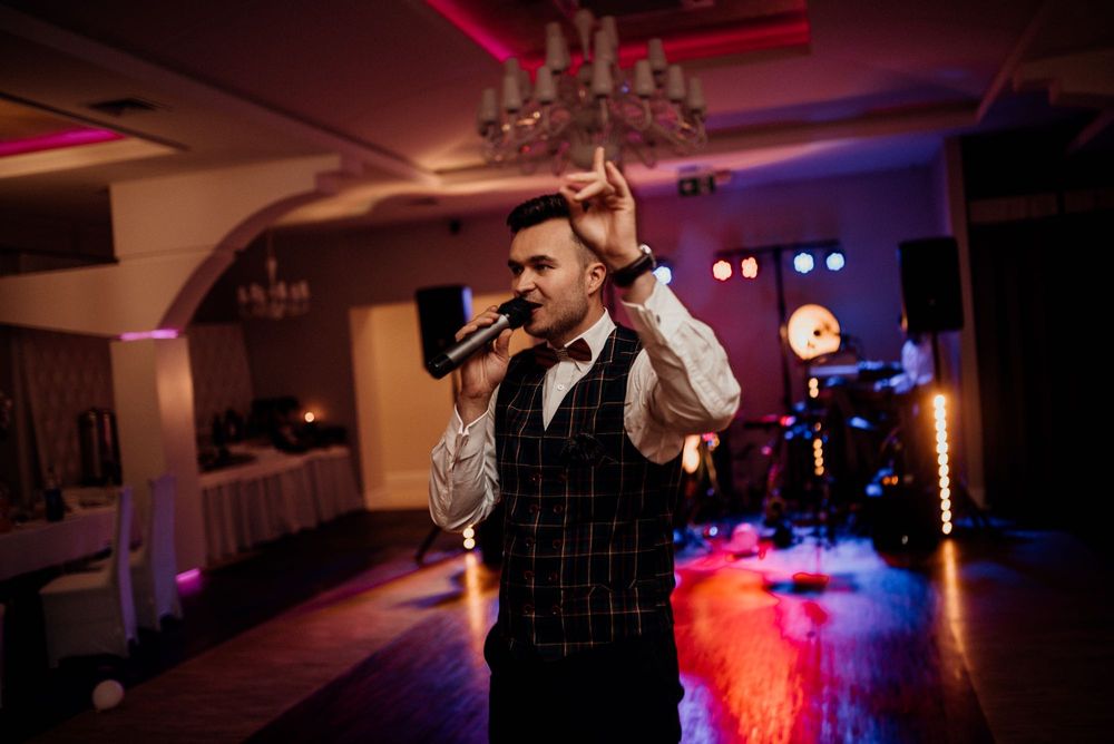 DJ / Konferansjer ,Sax & Piano LiveAct na bankiet, wesele, imprezę