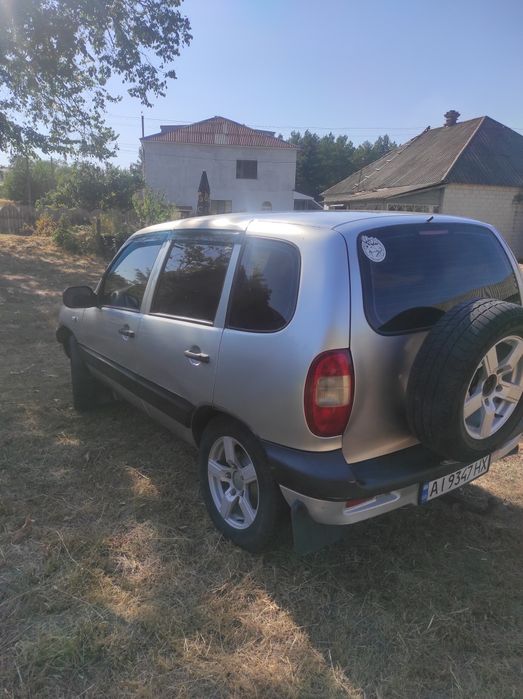 Продам ниву Chevrolet