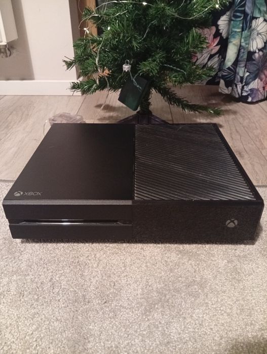 Konsola Xbox one microsoft  500GB + gry FIFA