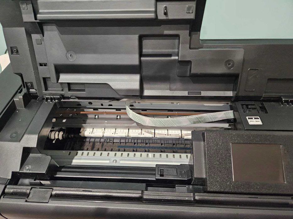 Продам принтер Canon imagePROGRAF pro-300 + чернила