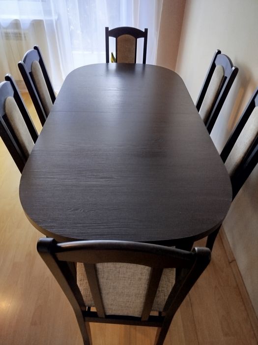 Stoł rozkładany plus 6 krzeseł