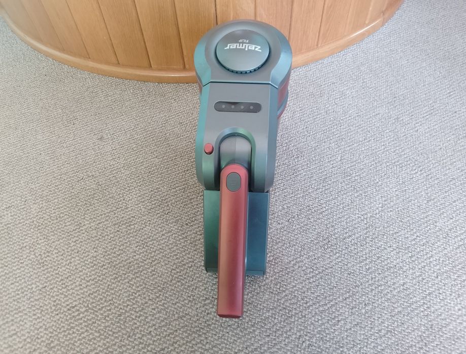 Пилосос Zelmer вертикальний акумуляторний