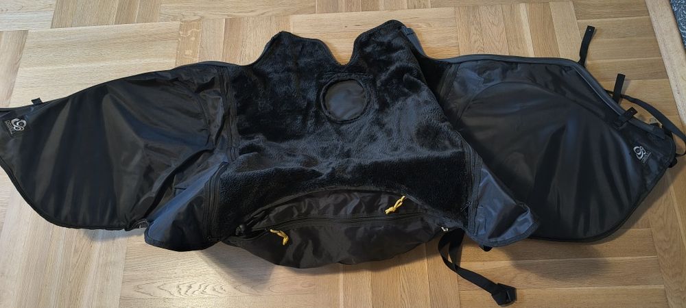 Ochrona przed deszczem i zimnem. Motokocyk Yamaha Xmax