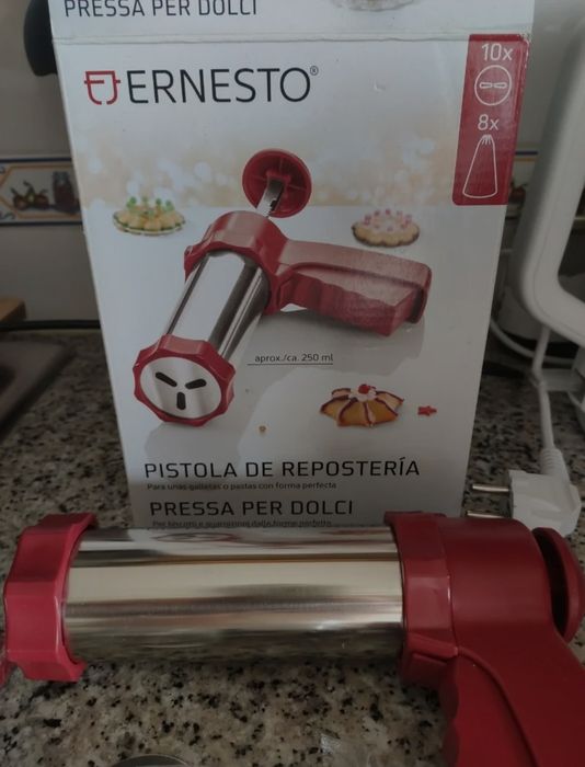 Dispara biscoitos - Ernesto