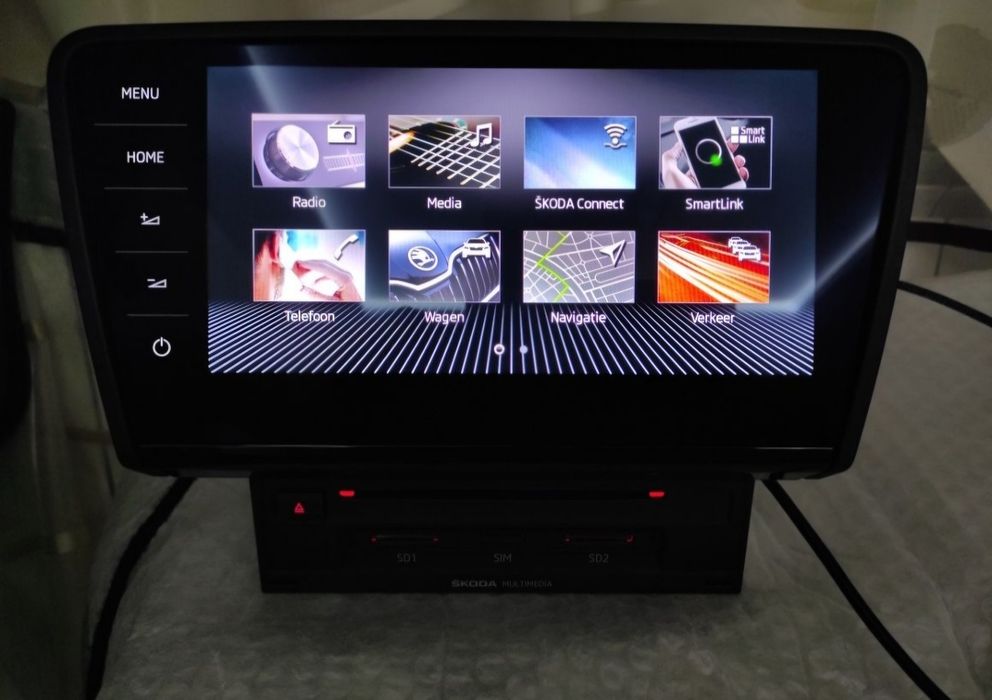 Оригінальні екрани мультимедіа Skoda Octavia III / SuperB