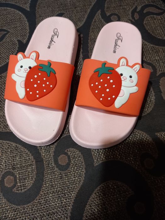 Продам дитячі шльопки