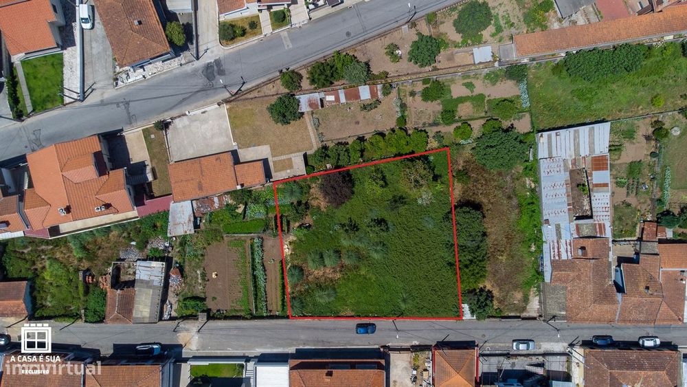 Excelente terreno com 990 m2 no centro Rio Meão - Exclusivo