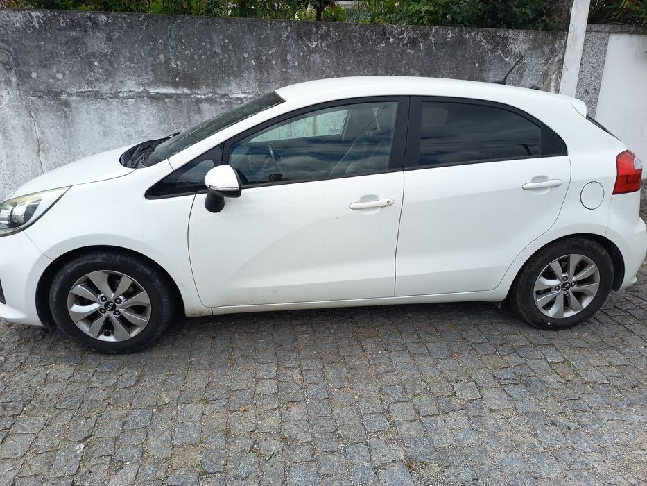 Kia rio  1200 nacional