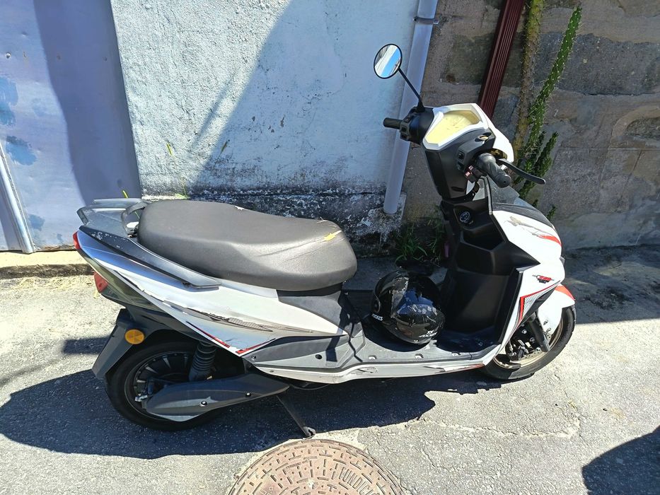 Scooter elétrica