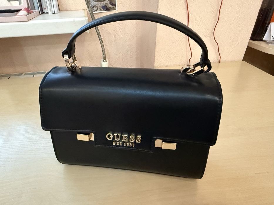 Жіноча сумка Guess