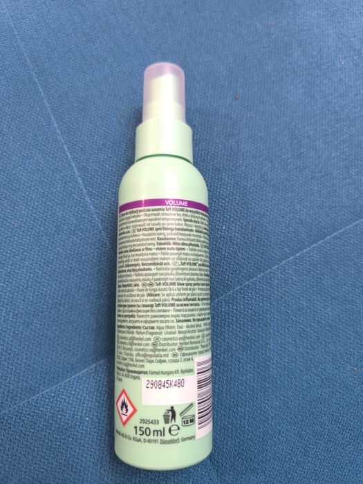 Spray do włosów nadający objętość taft