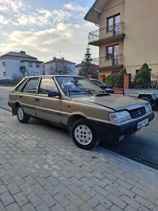 Polonez Caro 1.5 GLE Pierwszy miesiąc produkcji