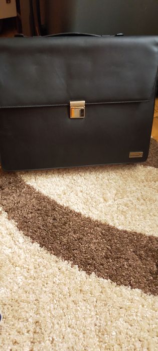 Продам портфель шкіра