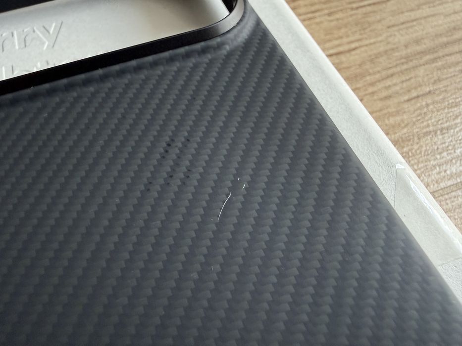 Karbon Pitaka iPhone 17 Pro Max