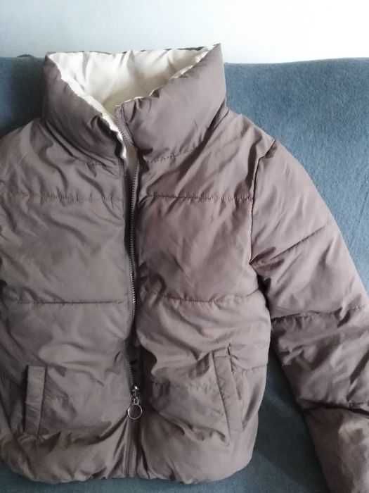 Zestaw ubrań damskich.