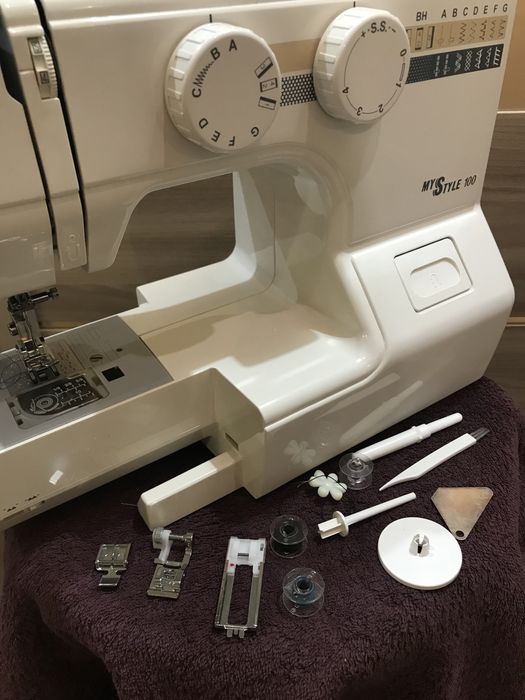Швейная машина Janome my Style 100