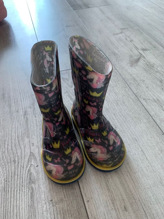 Вживаний одяг для малечі