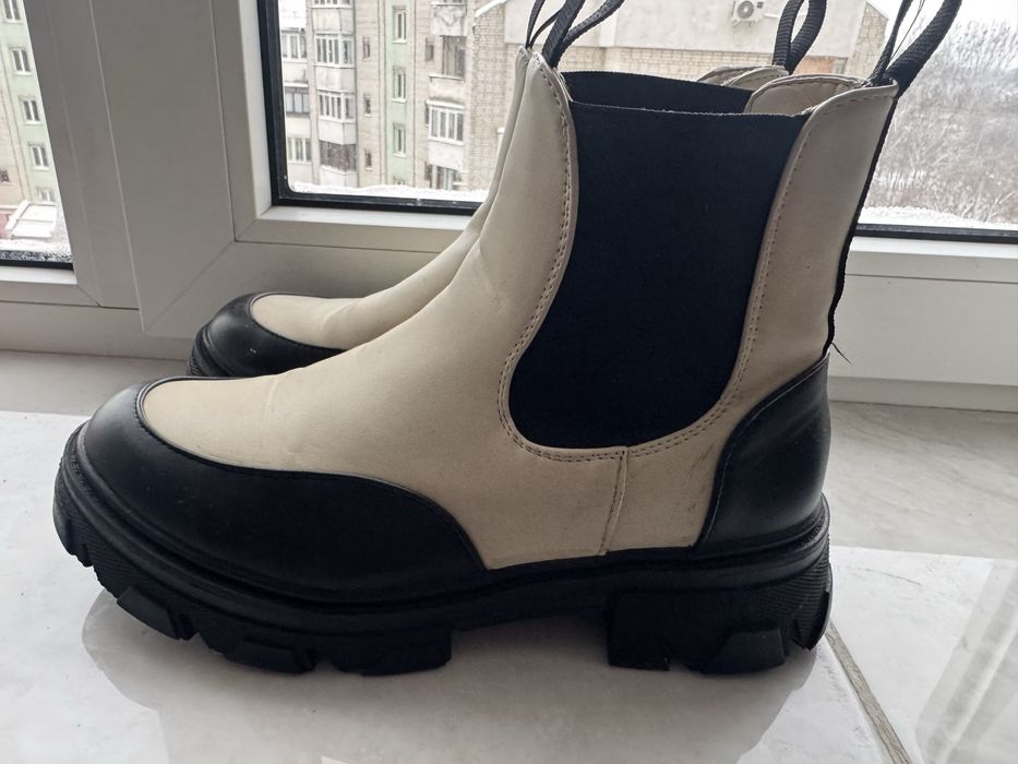 Чоботи челсі ,напівчоботи