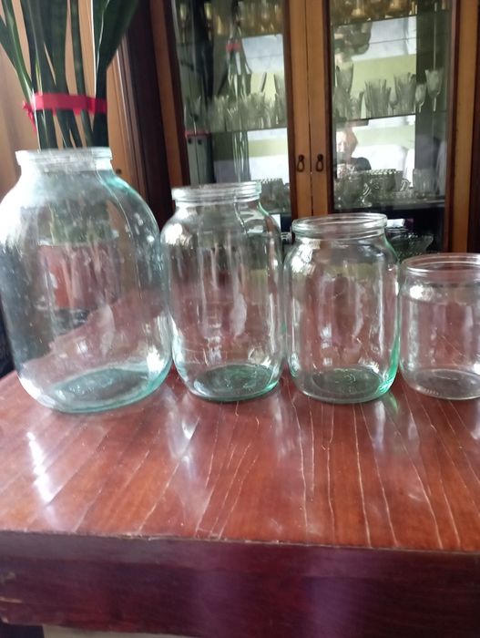 Банки для консервації є різна кількість