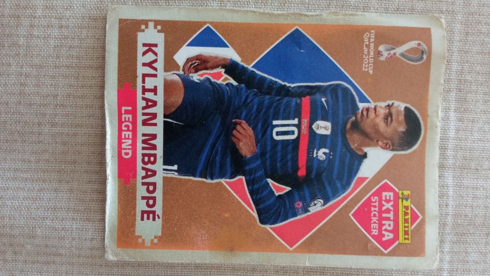 Carta Cromo Kylian Mbappe GOLD