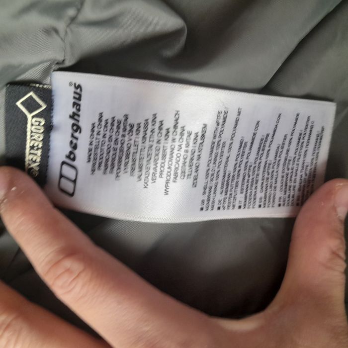 Ветровка berhaus и куртка лайл скотт