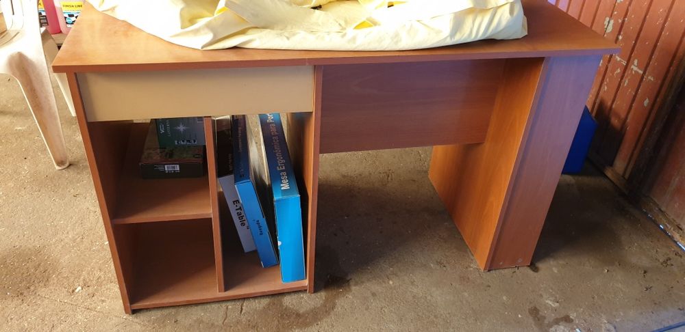 Secretaria de escritorio / quarto para computador/ pc