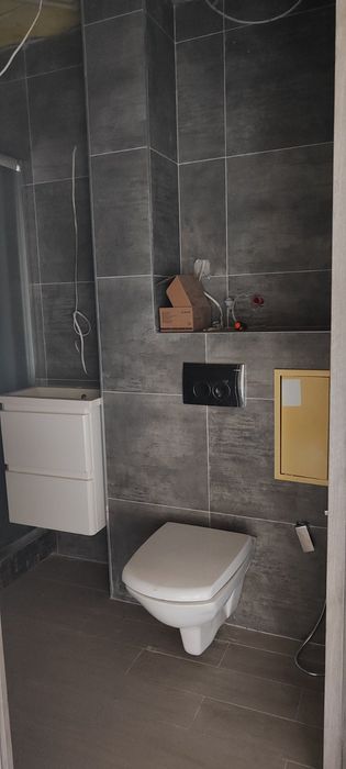 2 ком. квартира , Титова, Строителей, ремонт. 39000 $ vv