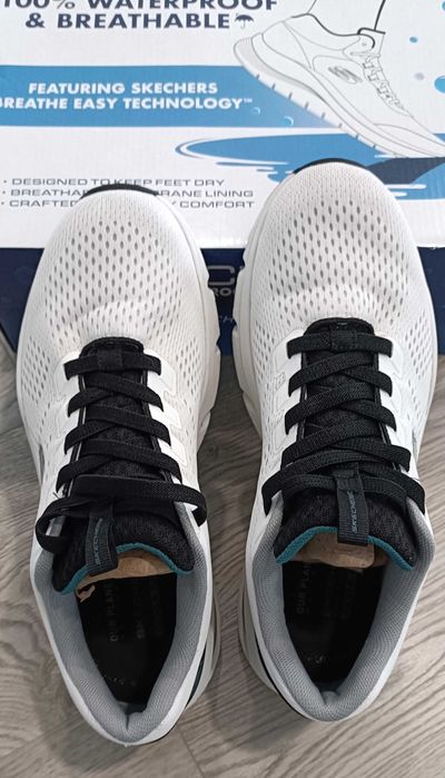 Tênis Skechers brancos n°42