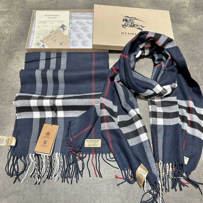 Шарф Burberry "Red Line"