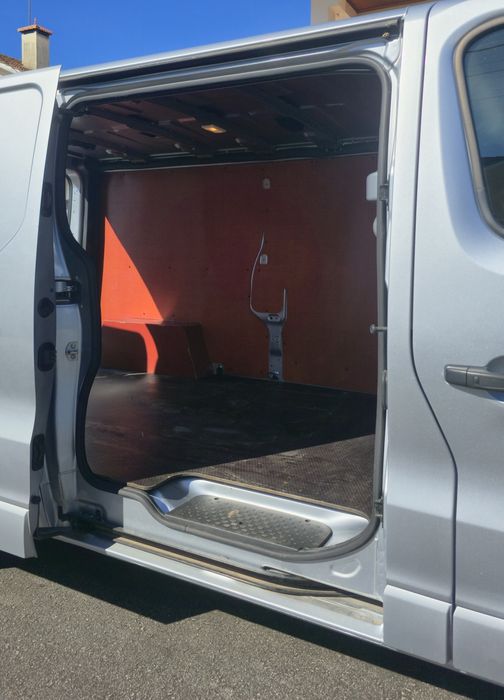 Renault Trafic E-Tech 100% Elétrica - 2024 - ISENTA DE ISV E IUC