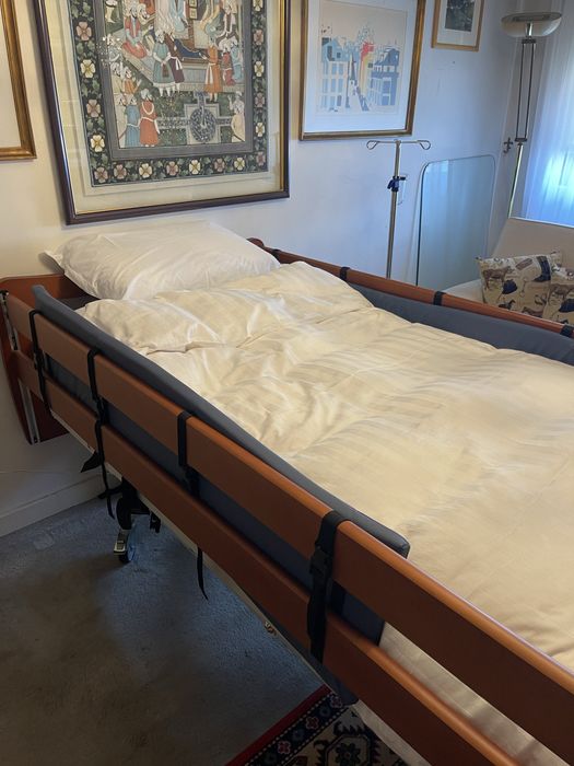 Cama Articulada Elétrica com Colchão Anti Escaras