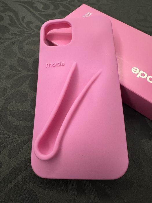 Rhode Summer iPhone Lip Case – limitowana edycja etui Iphone 15 Plus.