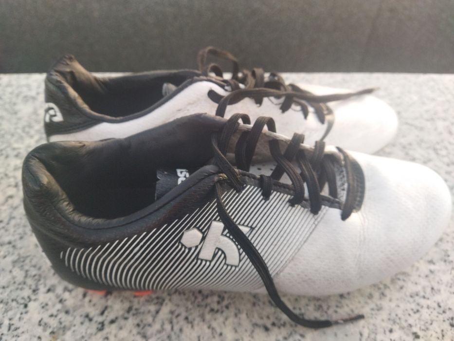 Várias chuteiras Nike tam 32, 33, 34 e 35