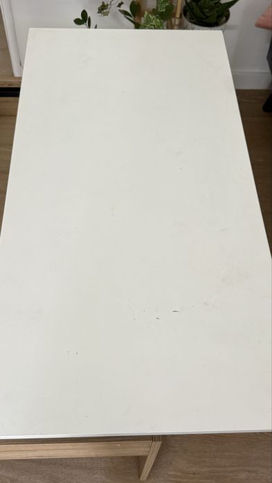 Mesa de centro com baú