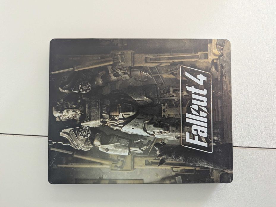 PS4 Fallout 4 Steelbook + Vault Dweller's Guide