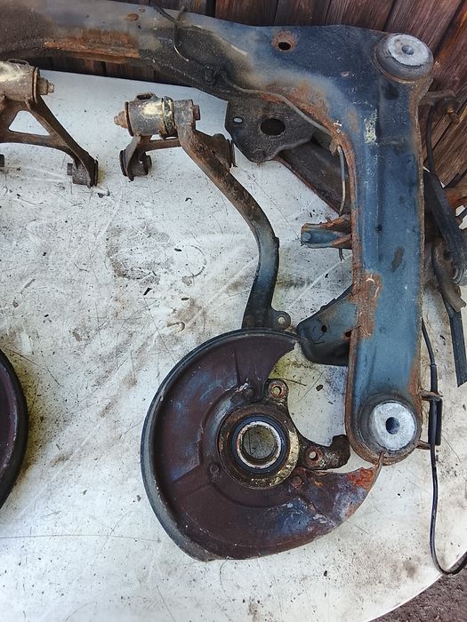 Zawieszenie tylne kompletne Audi 80B4/A4B5  Quattro