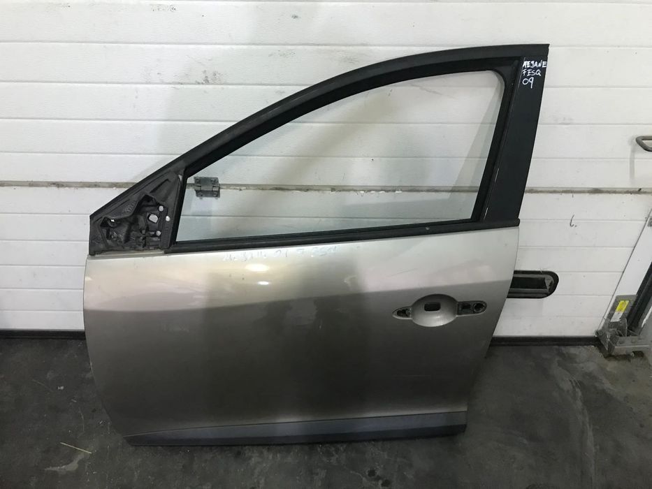 PORTA RENAULT MEGANE III 3 - FRENTE ESQUERDA