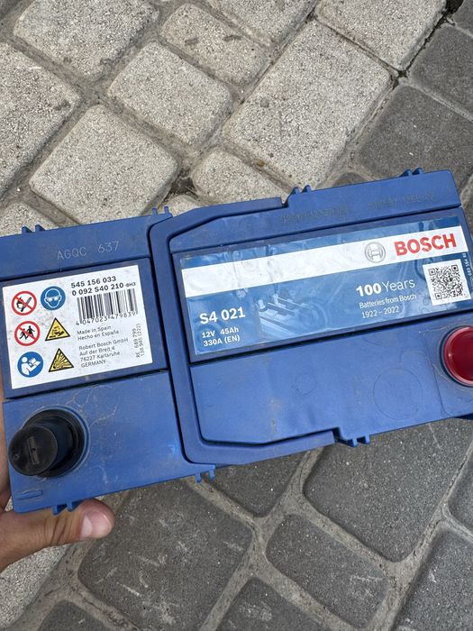 Акумулятор Bosch S4 021 12V 45Ah 330A (EN)