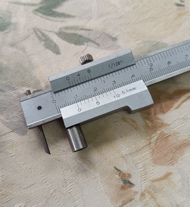 Разметочный штангенциркуль 200мм