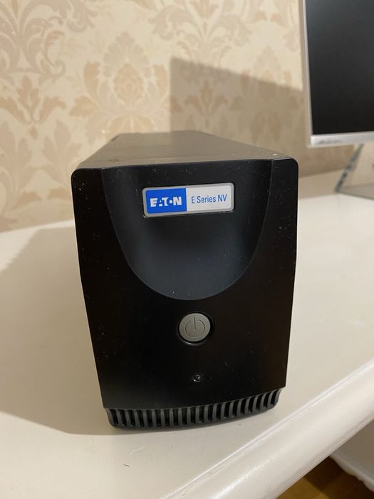 Продам безперебійник на Eaton NV800h