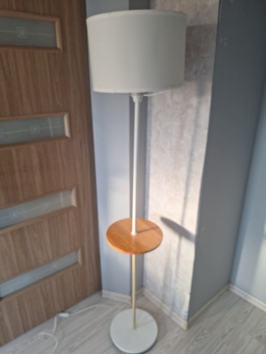 Lampa stojąca wysoka