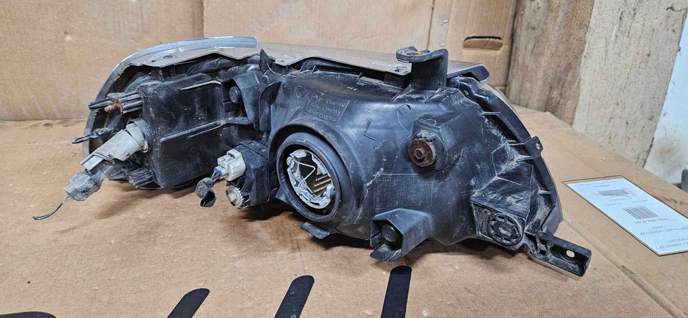 Lampa Lampy mitsubishi pajero Sport