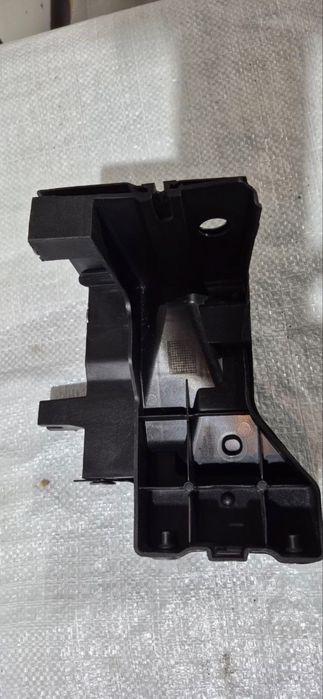 Кріплення Панель передня (телевізор) land rover discovery sport l550