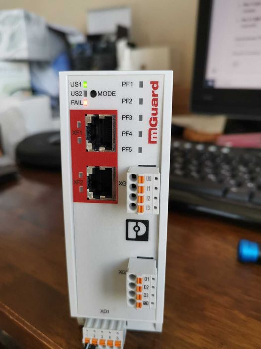 Phoenix Contact FL MGUARD 2102 (1357828)(Промисловий роутер) — Повний комплект