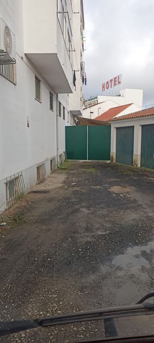 Espaço para arrumos
