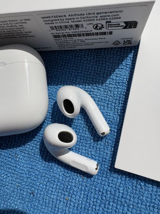 Sluchawki AirPods 3