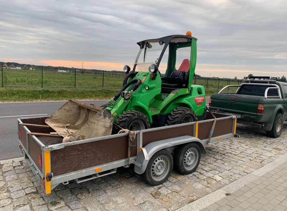 Mini ładowarka/rozwożenie ziemi /odsnieżanie /prace ogrodnicze/Avant